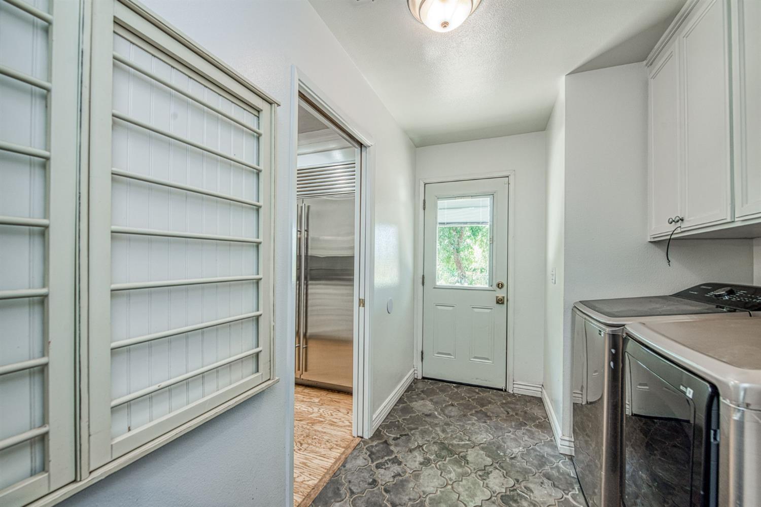 6345 N Bethel Ave, Clovis, CA 93619