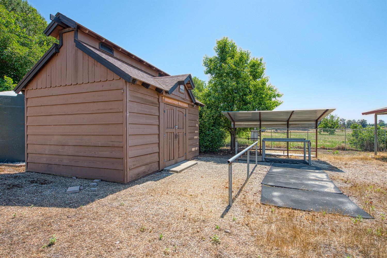 6345 N Bethel Ave, Clovis, CA 93619