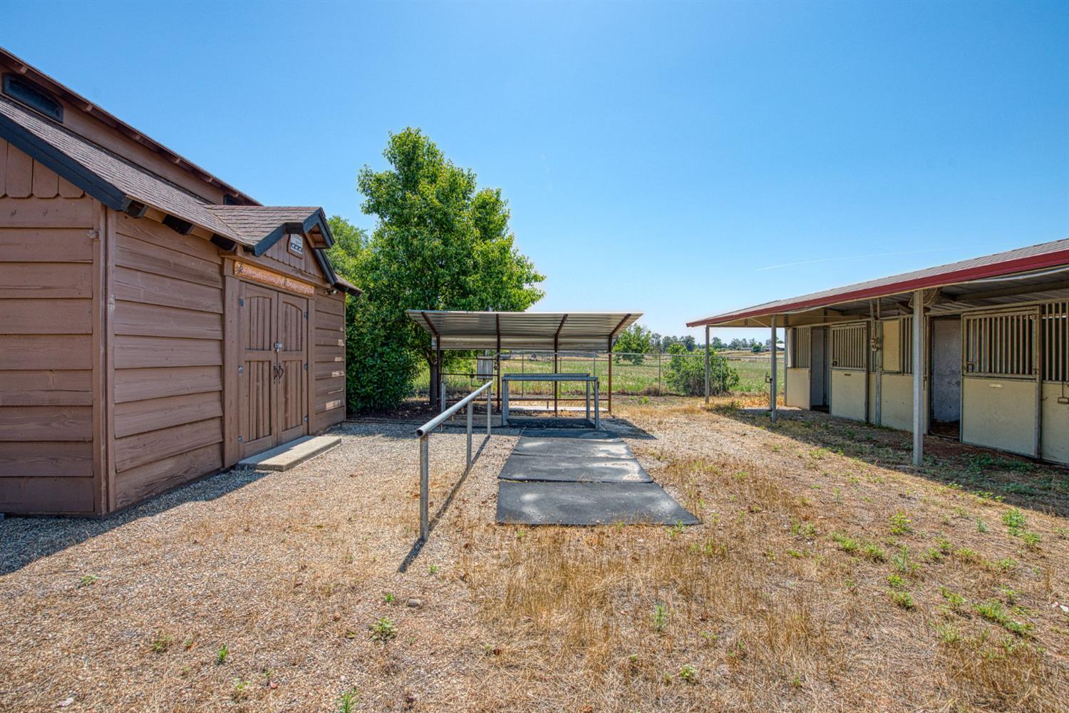 6345 N Bethel Ave, Clovis, CA 93619