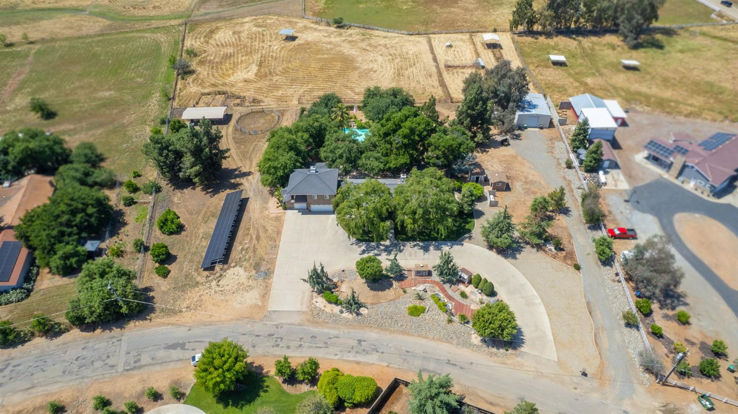 6345 N Bethel Ave, Clovis, CA 93619