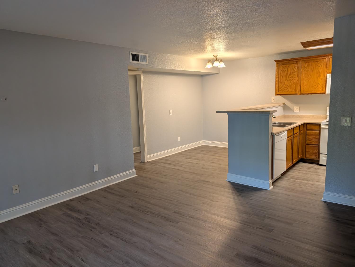 2909 Huntington Blvd #205, Fresno, CA 93721