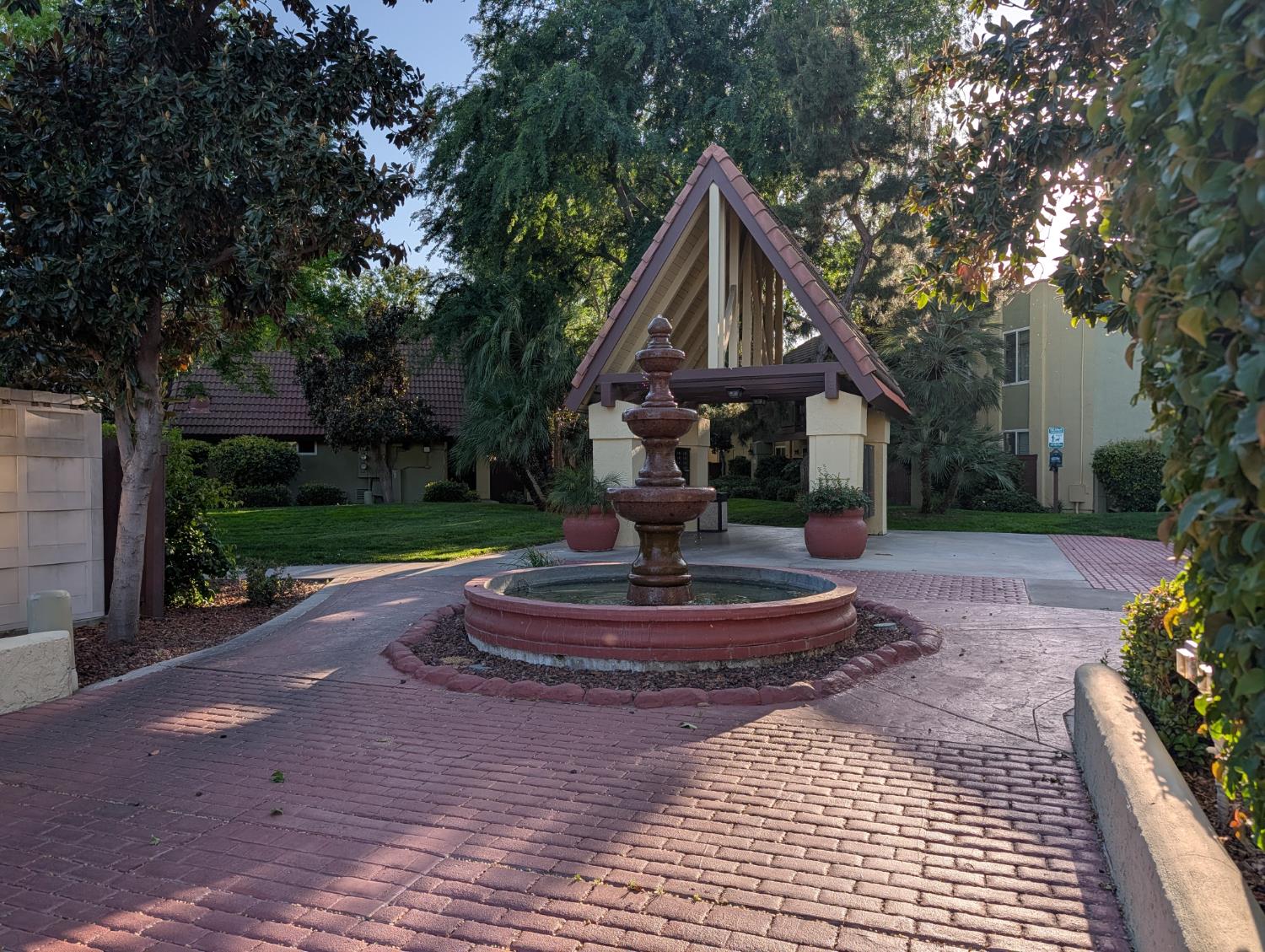 2909 Huntington Blvd #205, Fresno, CA 93721