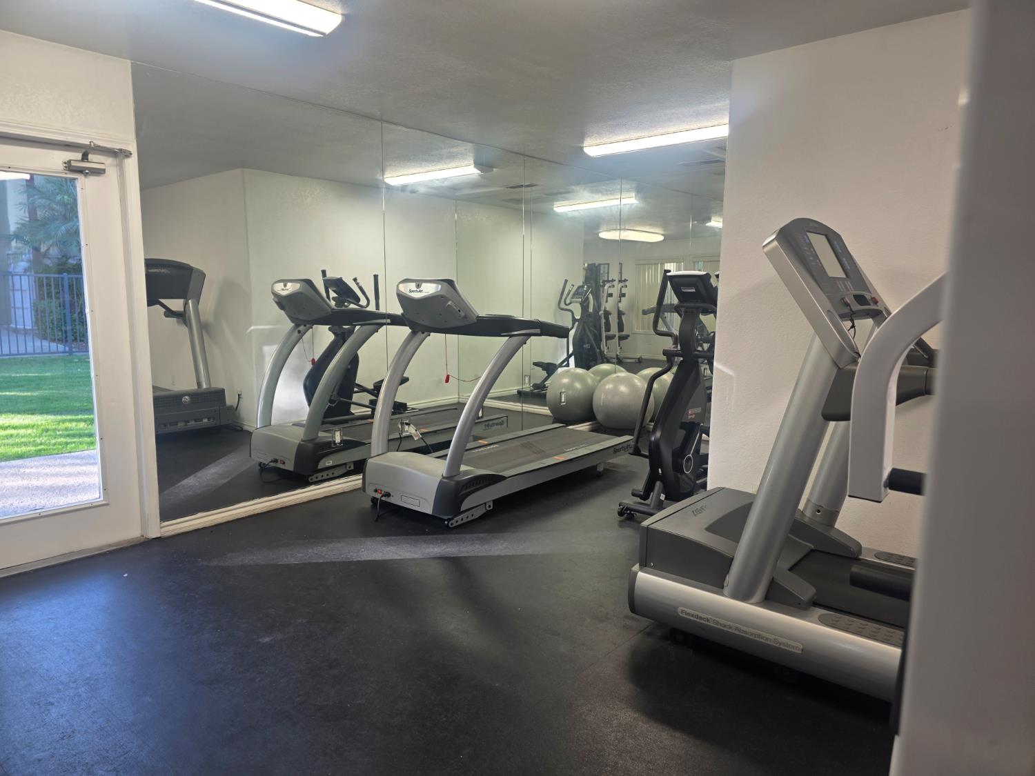 2909 Huntington Blvd #205, Fresno, CA 93721