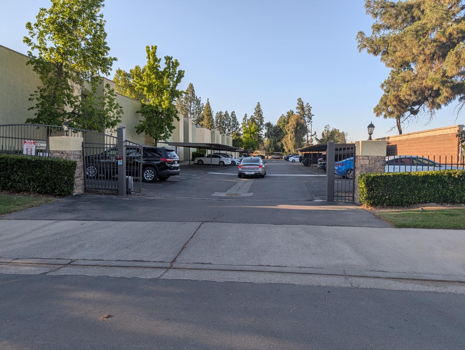 2909 Huntington Blvd #205, Fresno, CA 93721