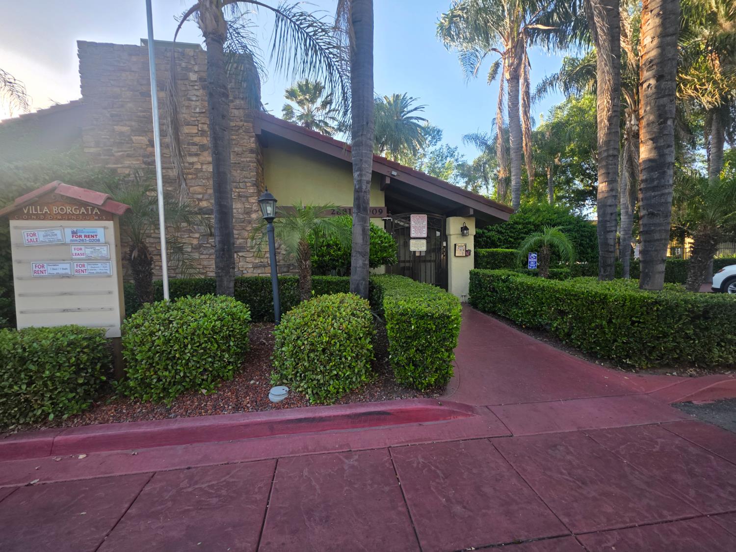 2909 Huntington Blvd #205, Fresno, CA 93721