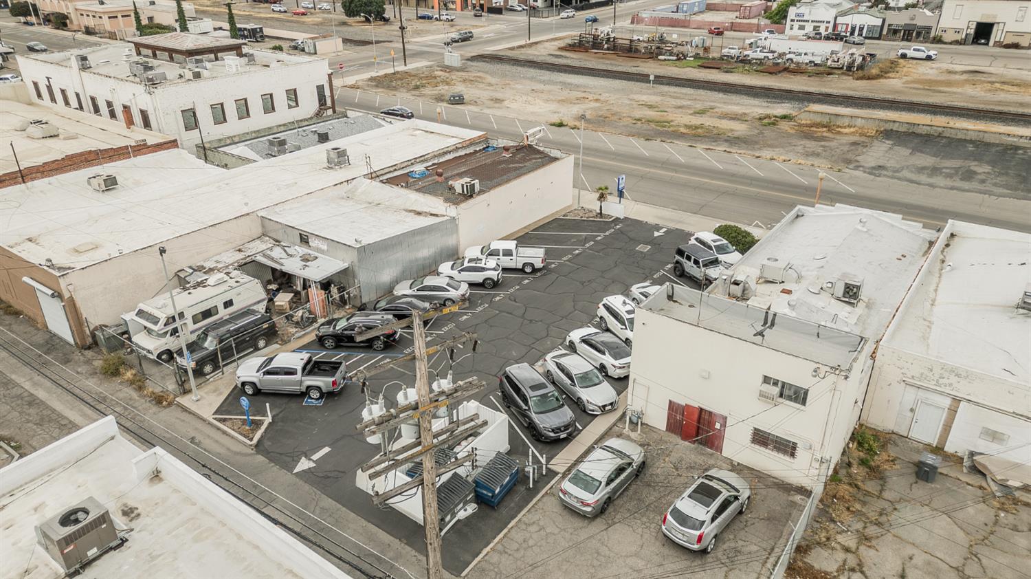 2030 E Front St, Selma, CA 93662