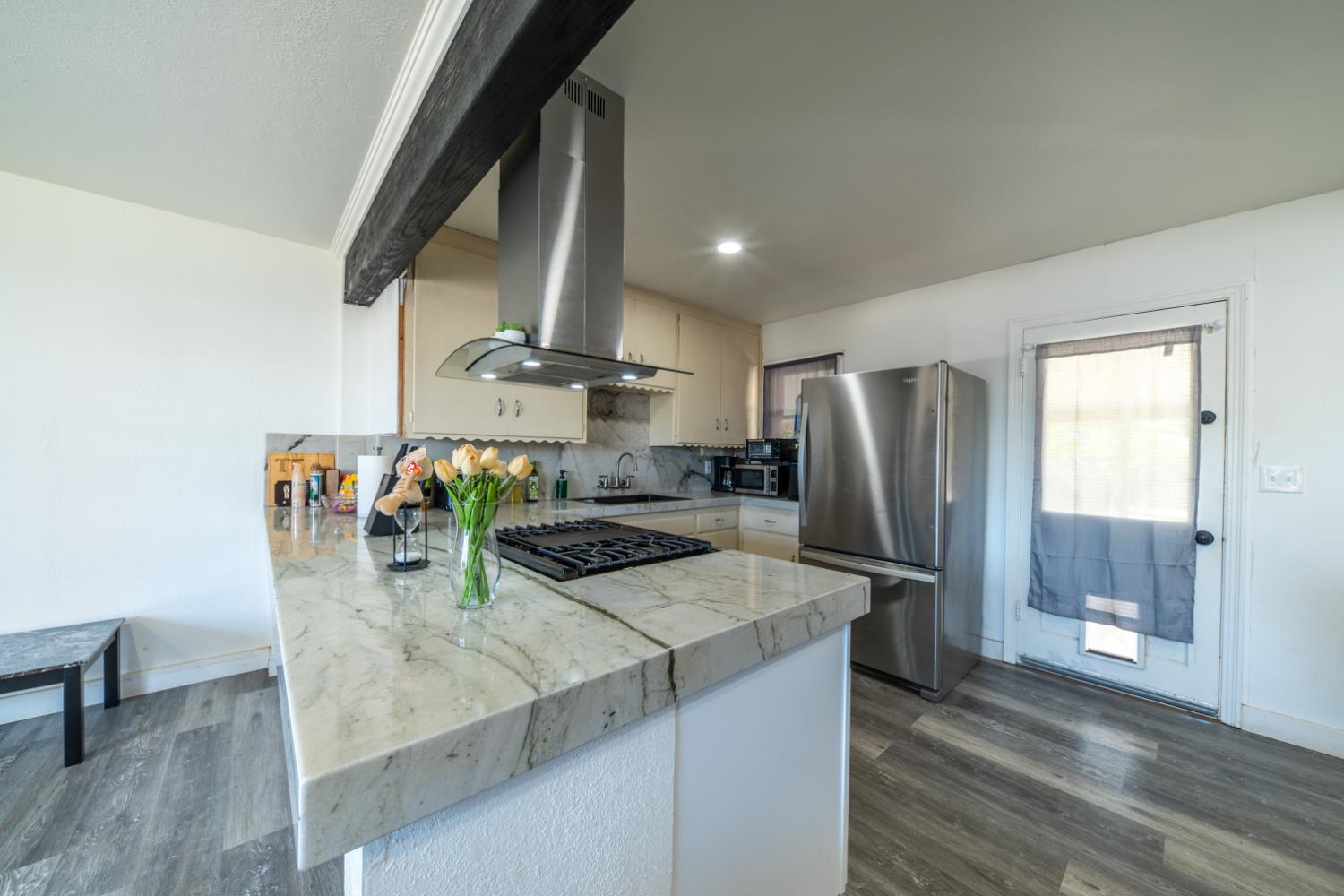 1004 W Pontiac Way, Fresno, CA 93705