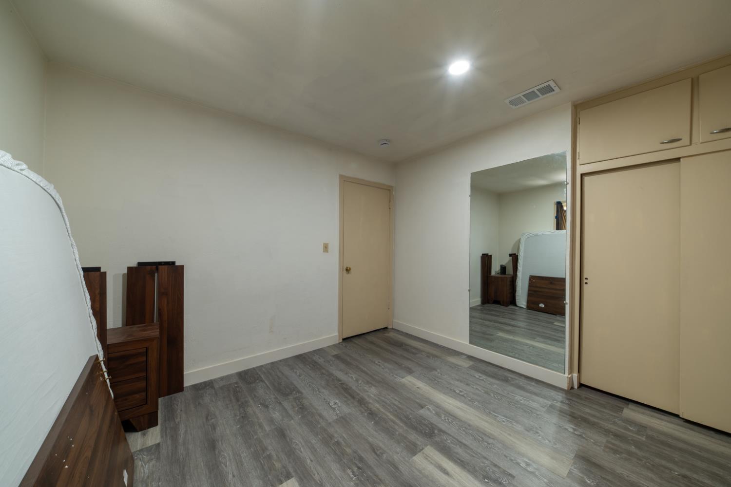 1004 W Pontiac Way, Fresno, CA 93705