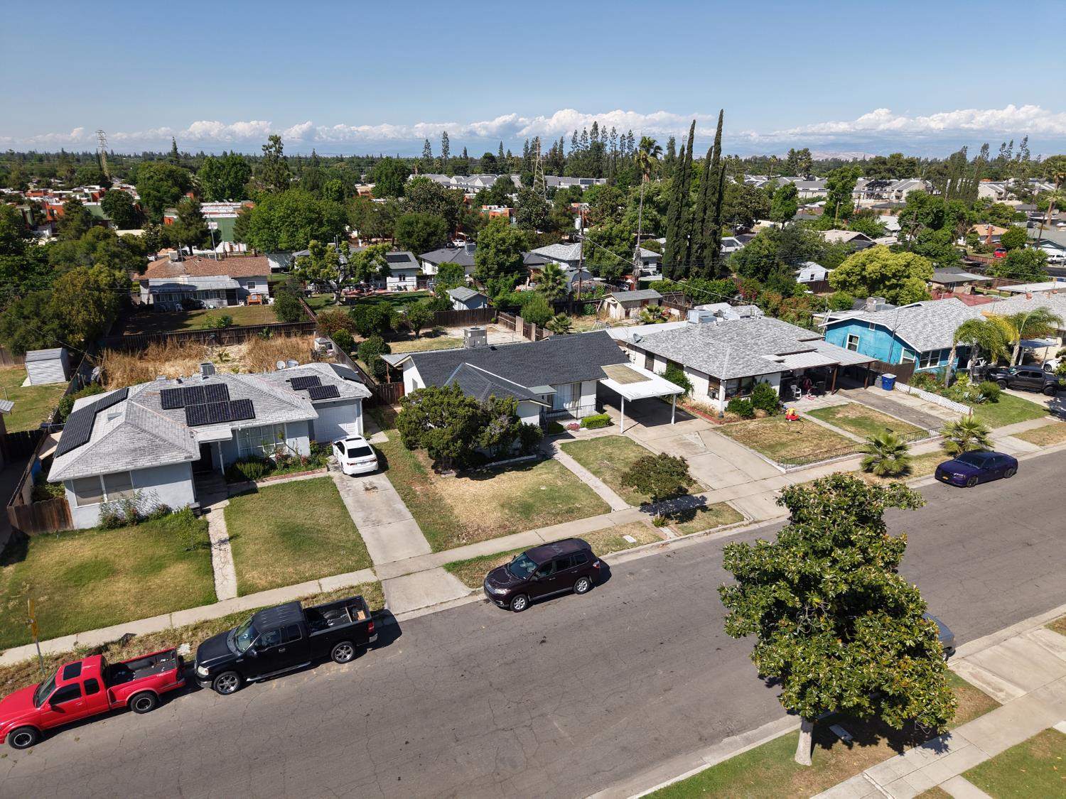 1004 W Pontiac Way, Fresno, CA 93705