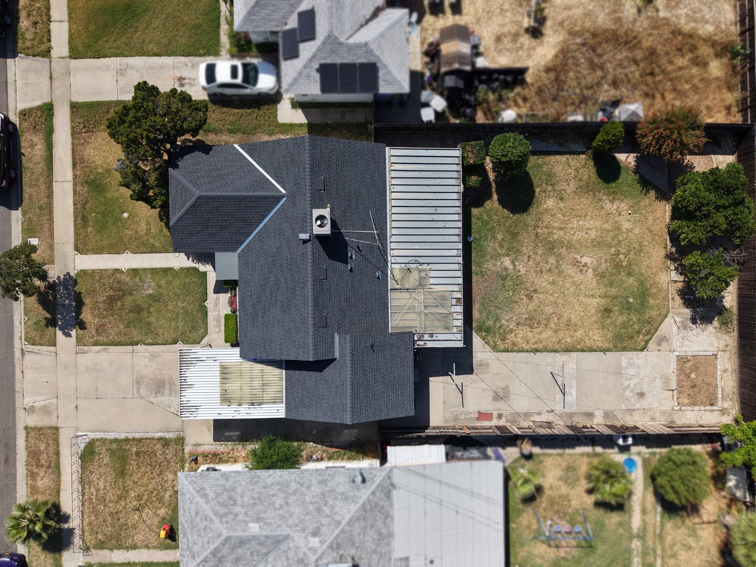 1004 W Pontiac Way, Fresno, CA 93705