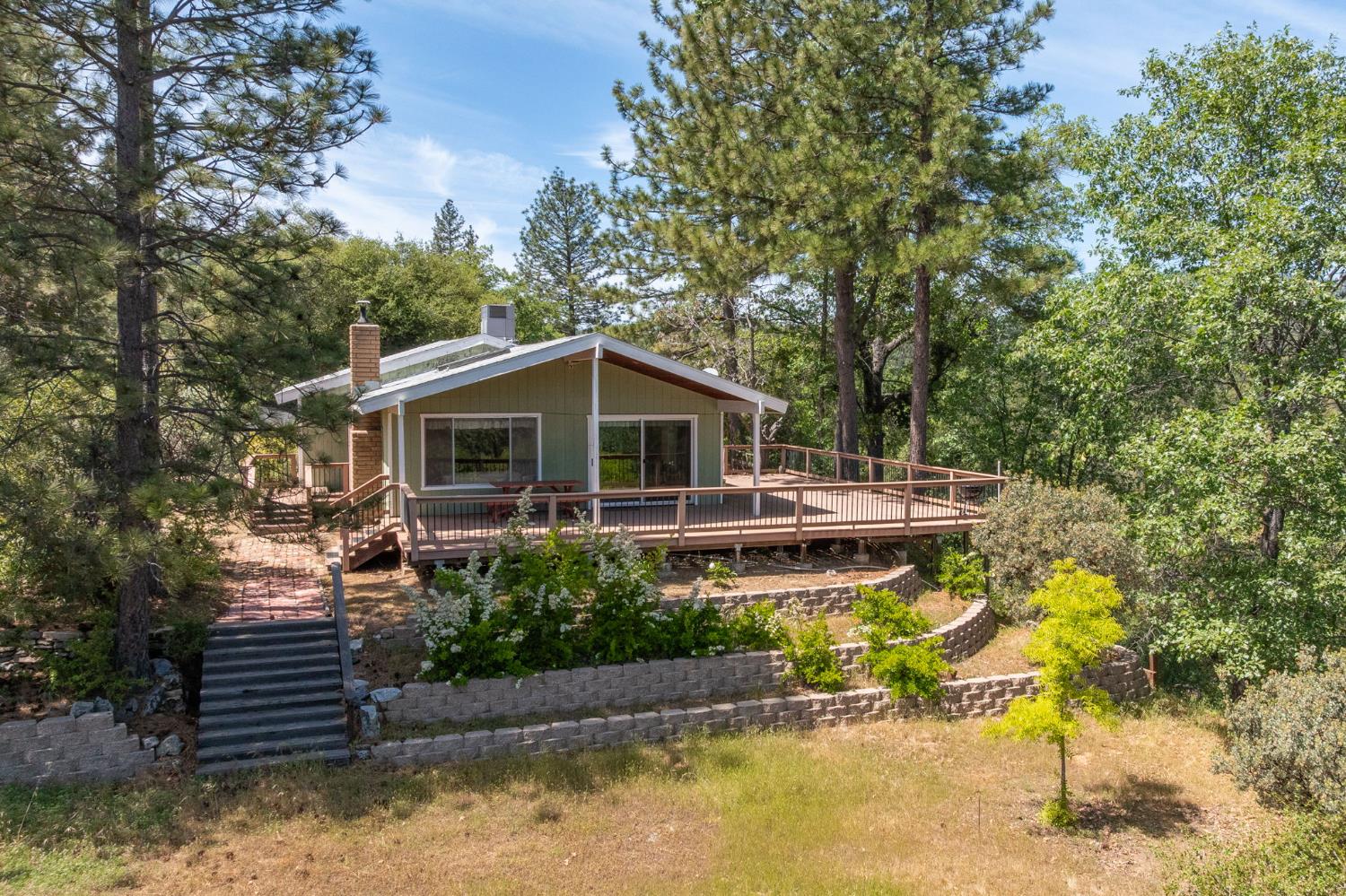 54481 Pinchot Dr, North Fork, CA 93643