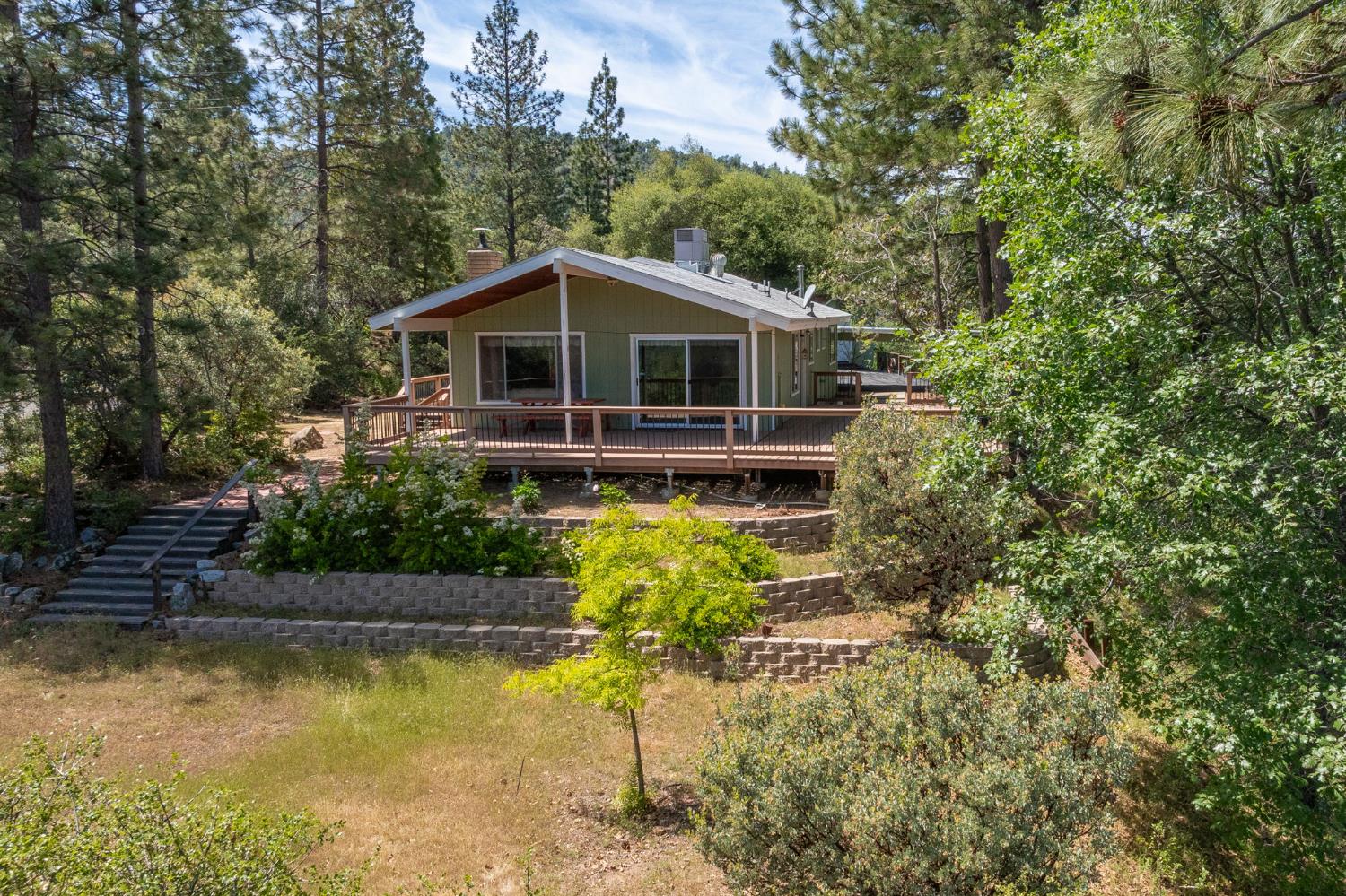 54481 Pinchot Dr, North Fork, CA 93643
