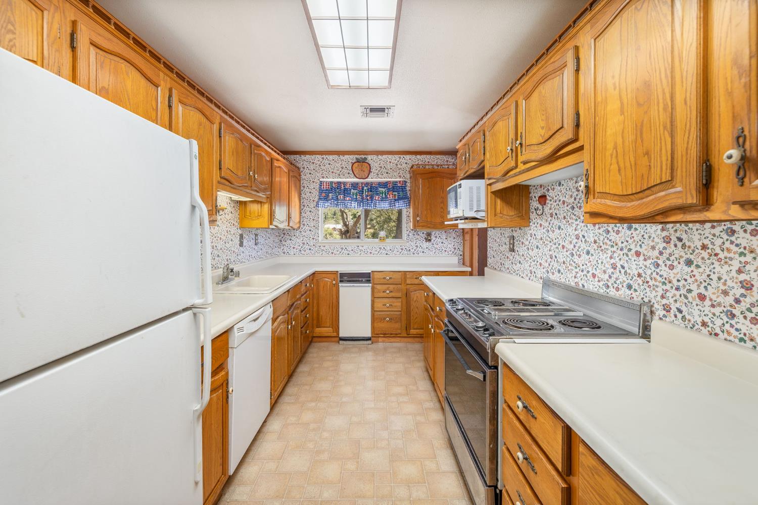 54481 Pinchot Dr, North Fork, CA 93643