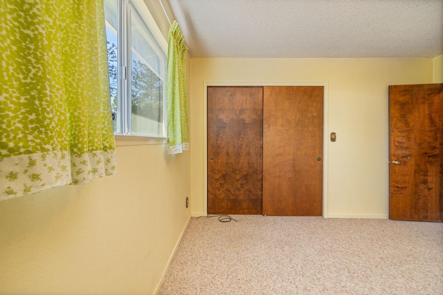 54481 Pinchot Dr, North Fork, CA 93643