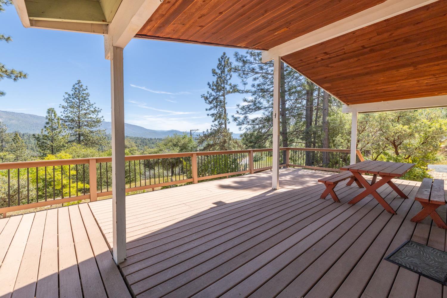 54481 Pinchot Dr, North Fork, CA 93643