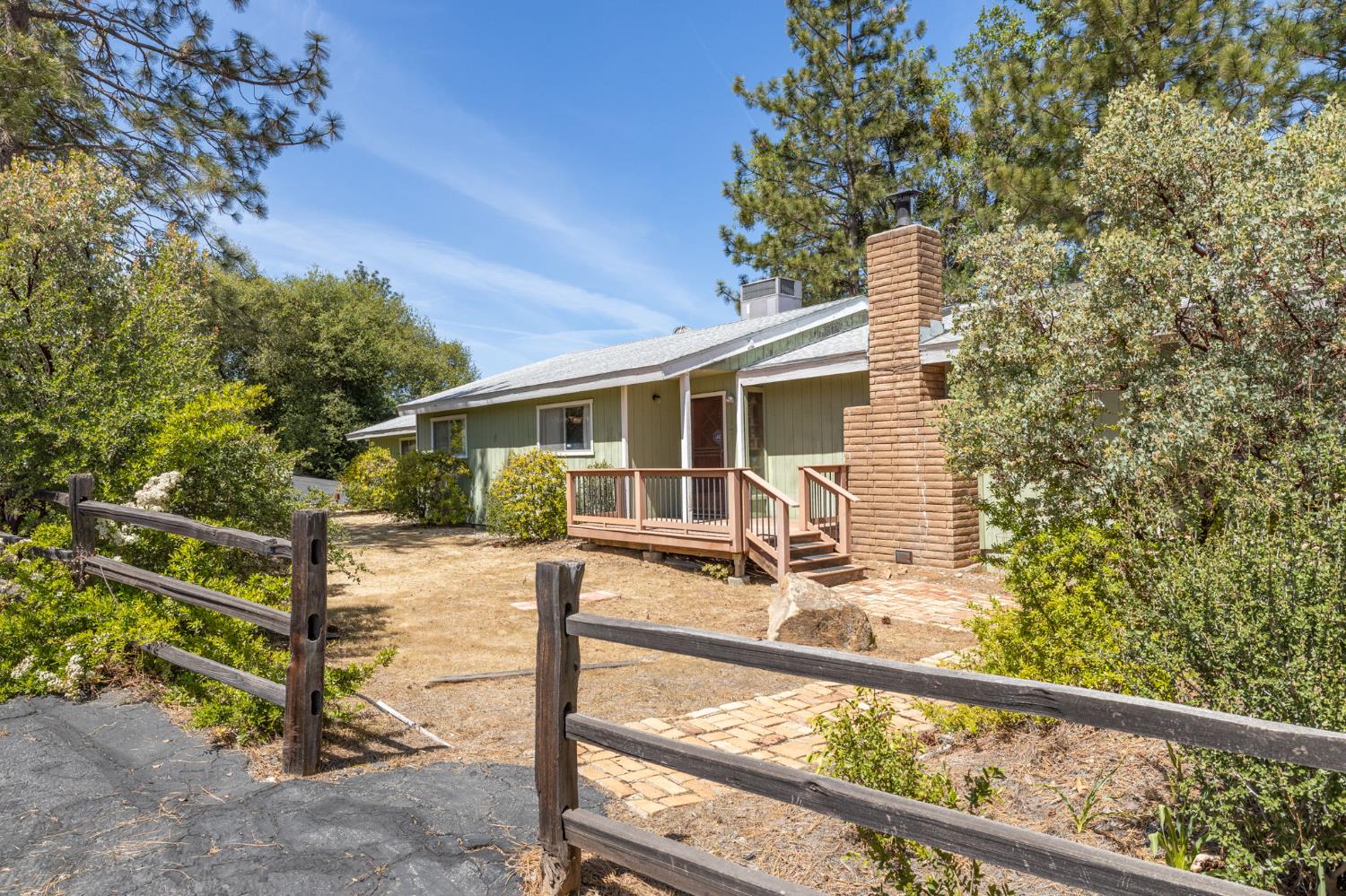 54481 Pinchot Dr, North Fork, CA 93643