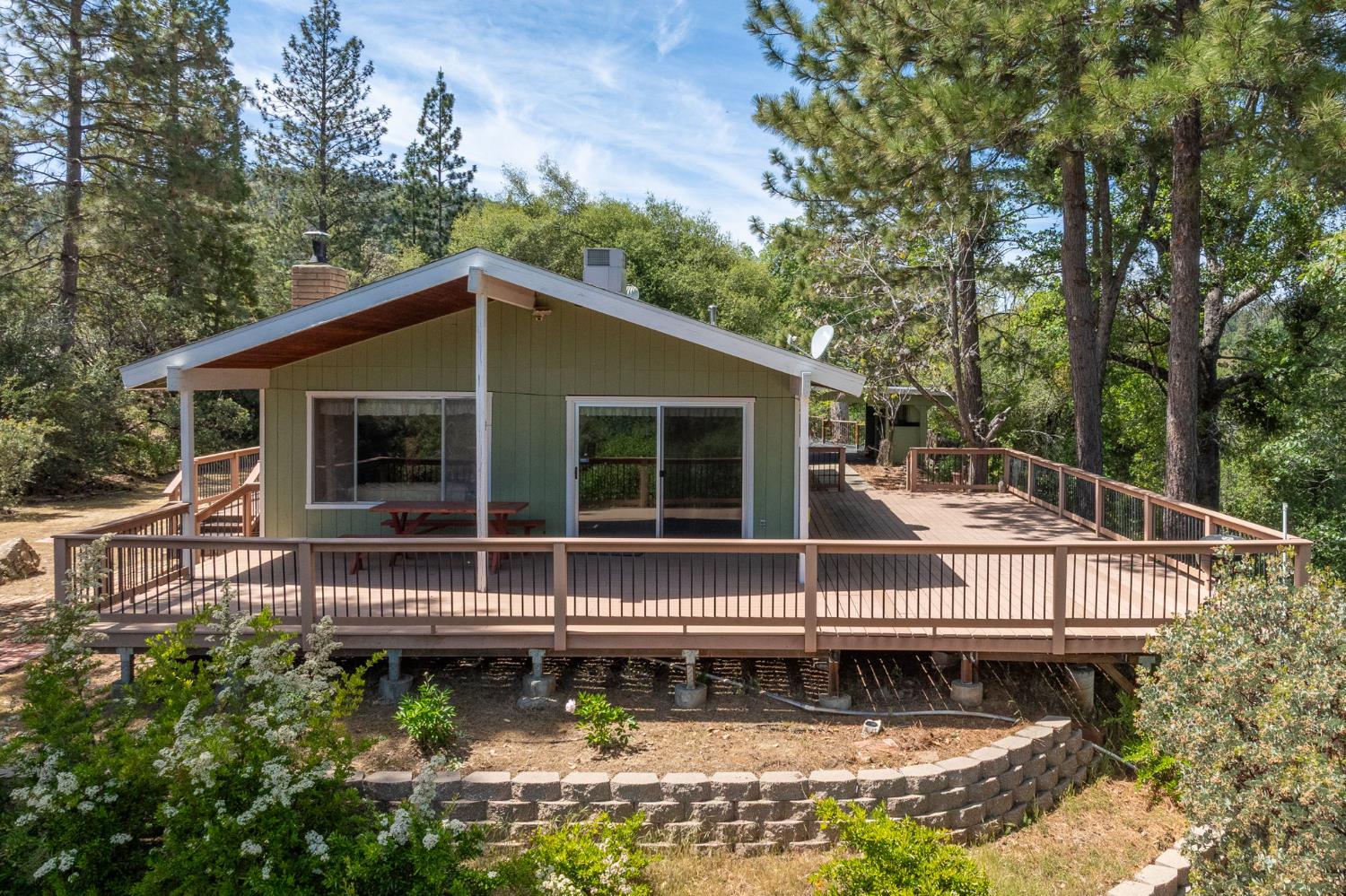 54481 Pinchot Dr, North Fork, CA 93643