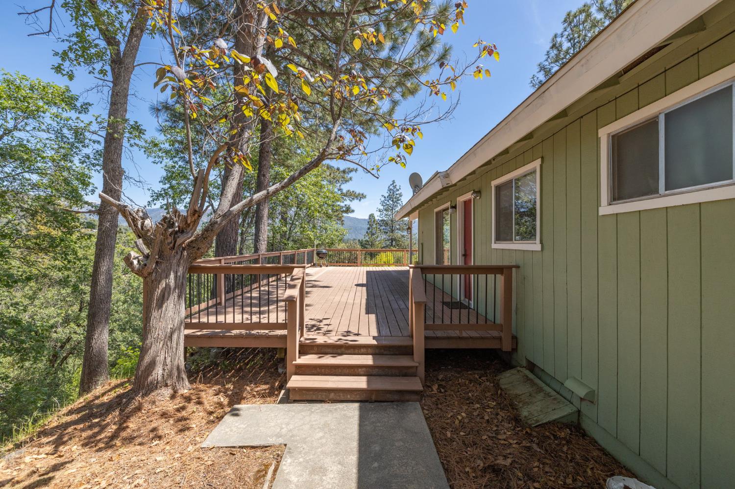 54481 Pinchot Dr, North Fork, CA 93643