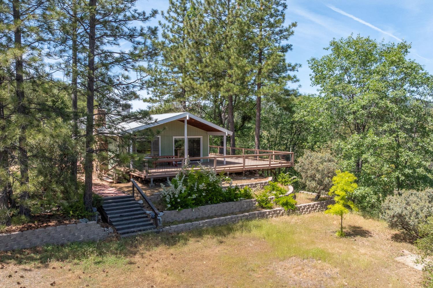 54481 Pinchot Dr, North Fork, CA 93643