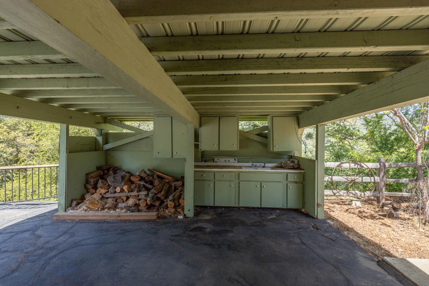 54481 Pinchot Dr, North Fork, CA 93643