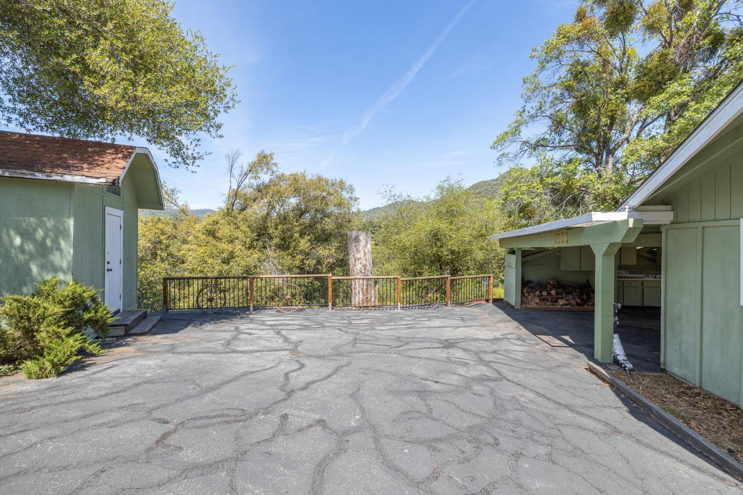 54481 Pinchot Dr, North Fork, CA 93643