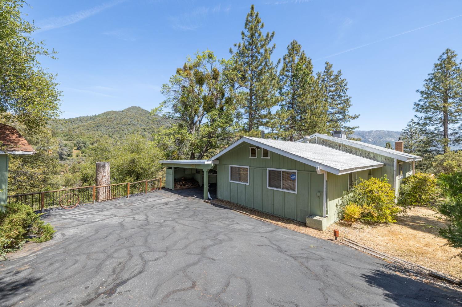 54481 Pinchot Dr, North Fork, CA 93643