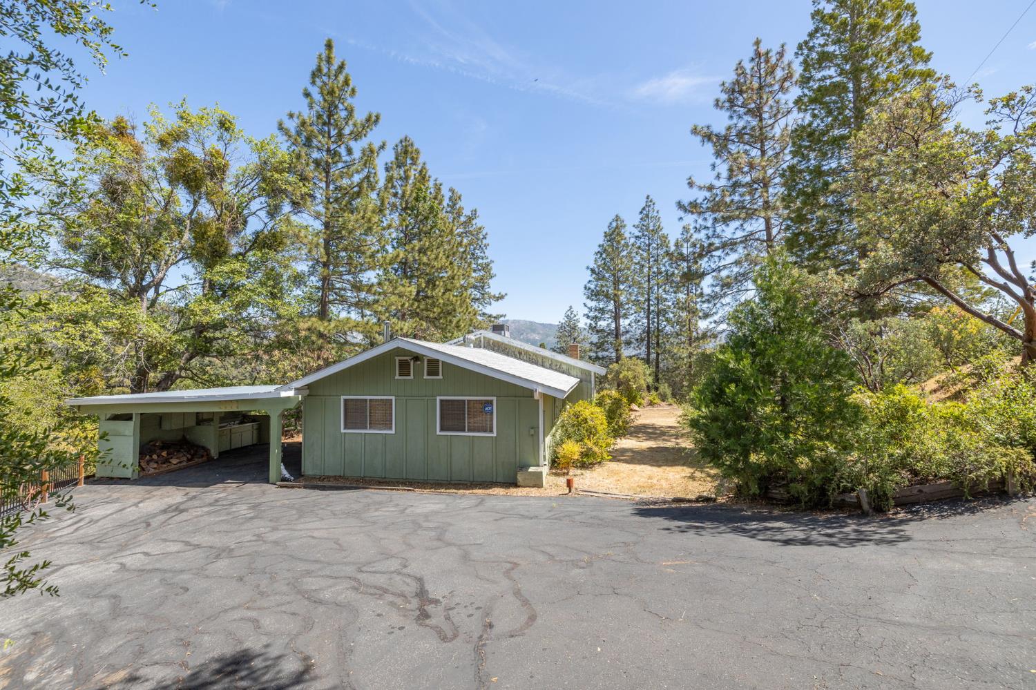 54481 Pinchot Dr, North Fork, CA 93643