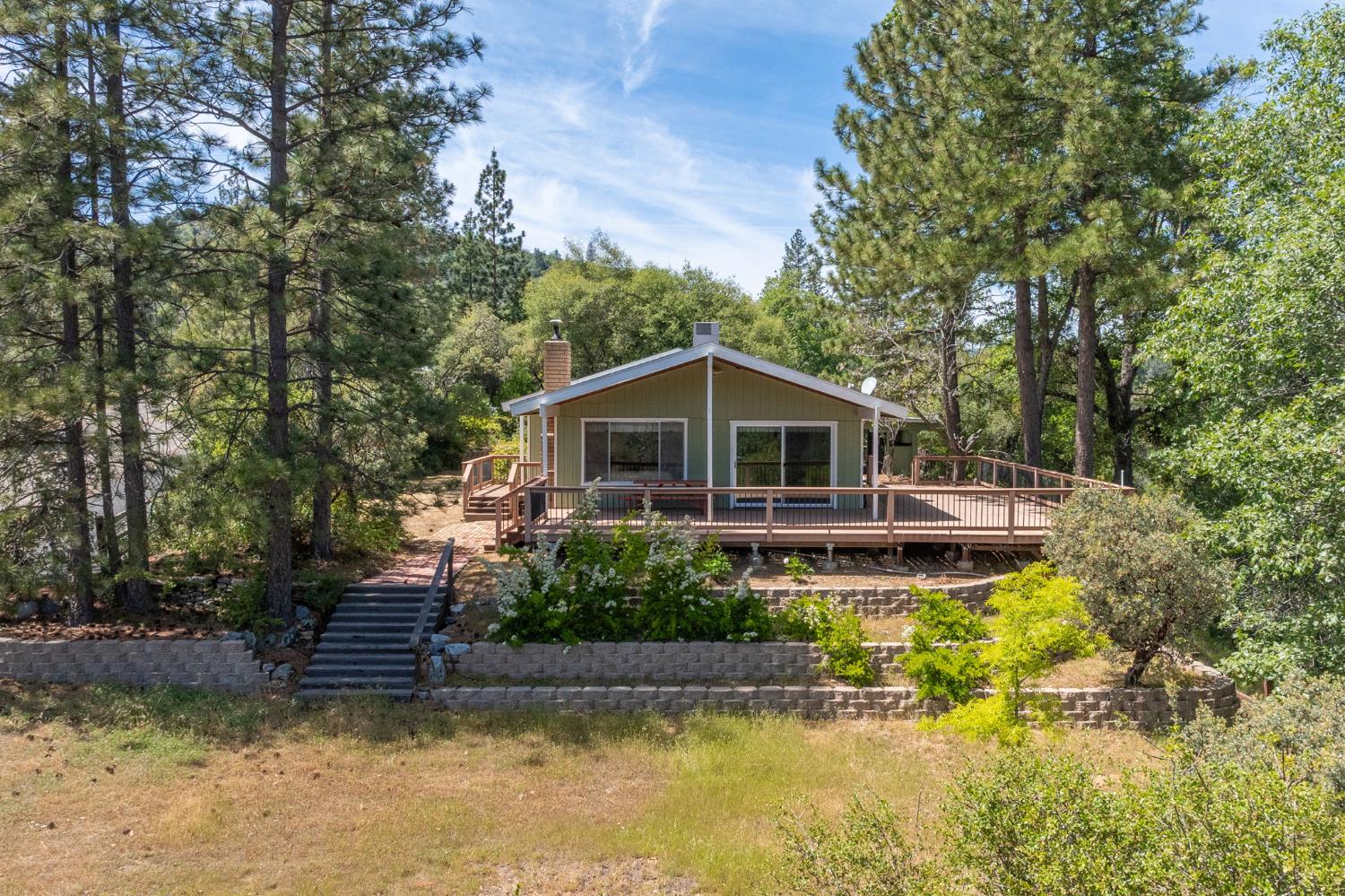 54481 Pinchot Dr, North Fork, CA 93643