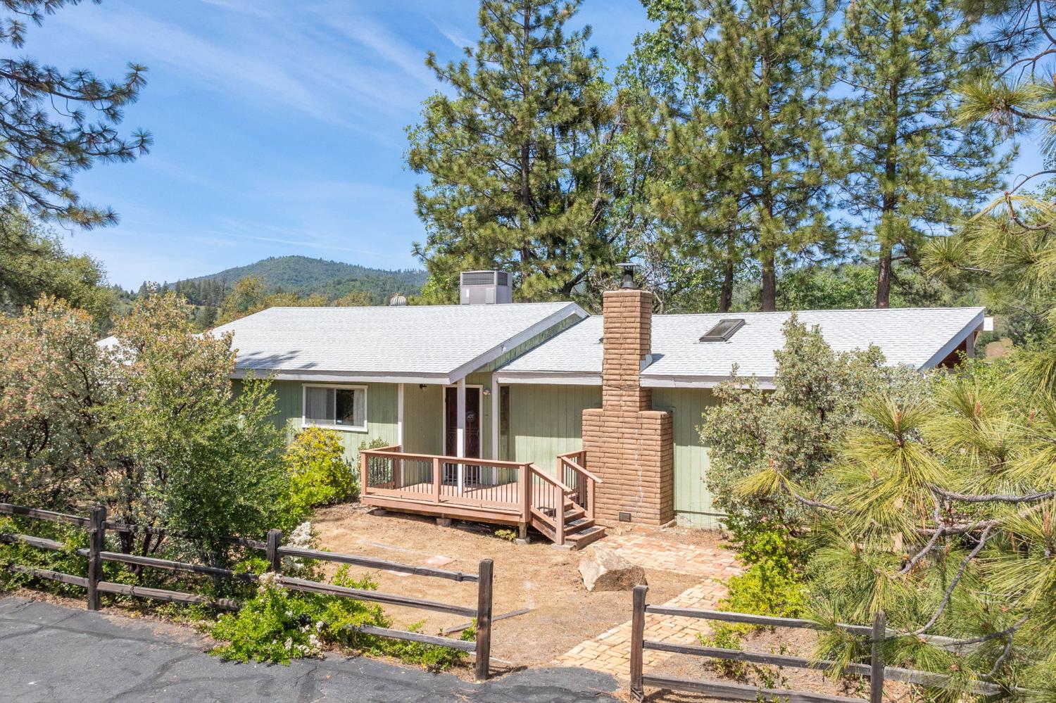 54481 Pinchot Dr, North Fork, CA 93643