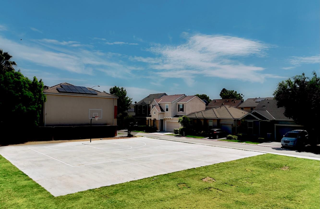 4629 W Javier Way, Fresno, CA 93722