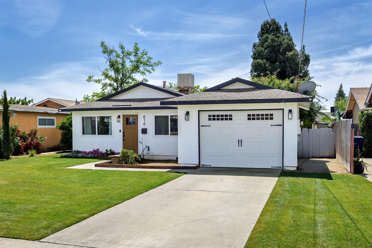 816 Roosevelt St, Kingsburg, CA 93631