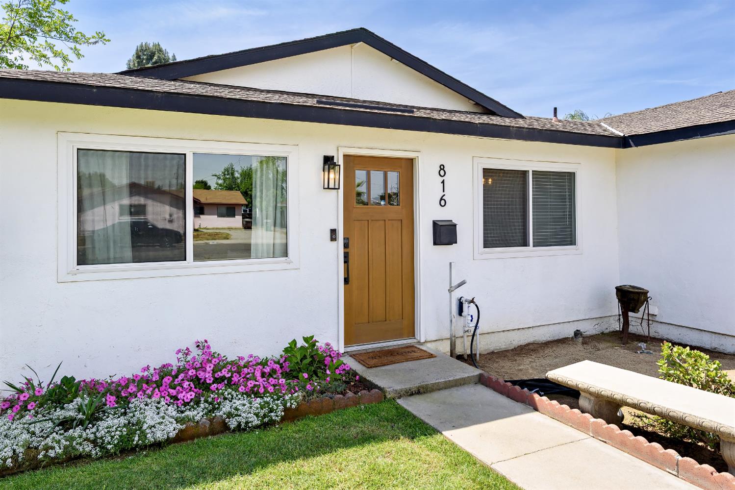 816 Roosevelt St, Kingsburg, CA 93631