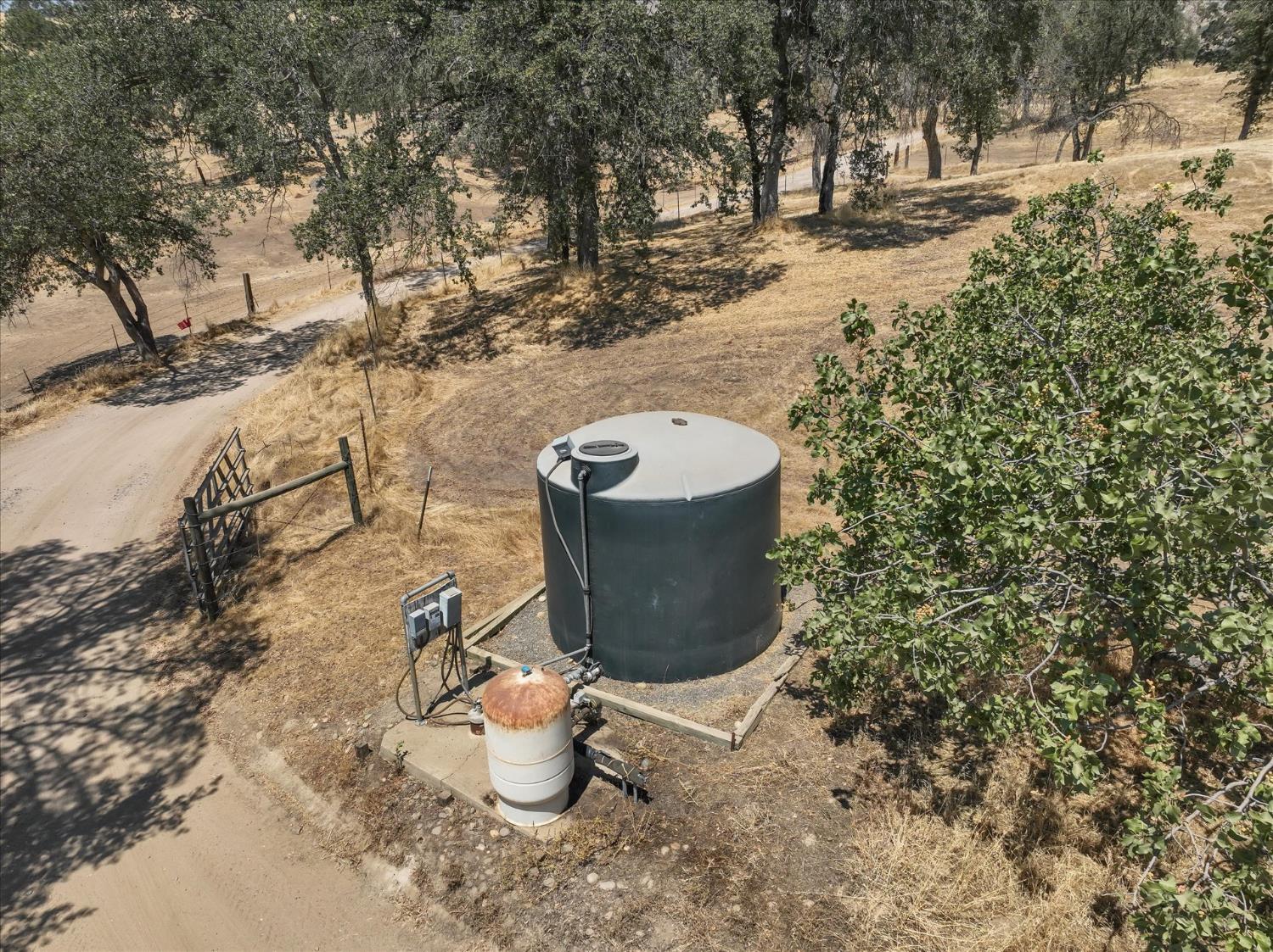 14982 Morgan Canyon (Coyote Hills) Rd, Prather, CA 93651