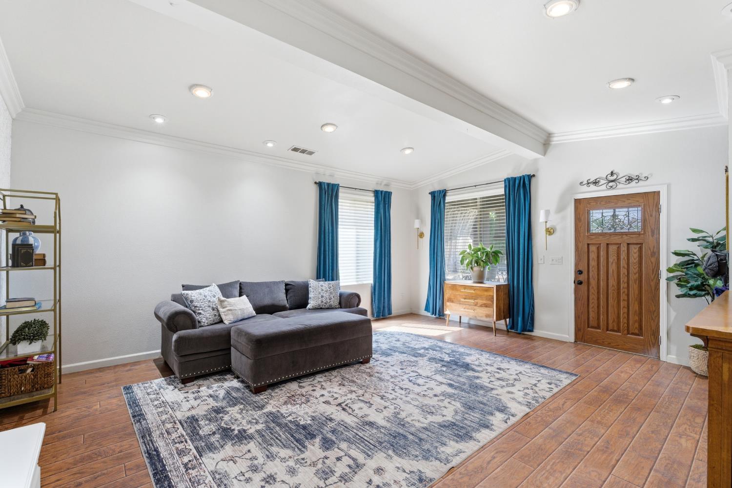 117 N N St, Madera, CA 93637