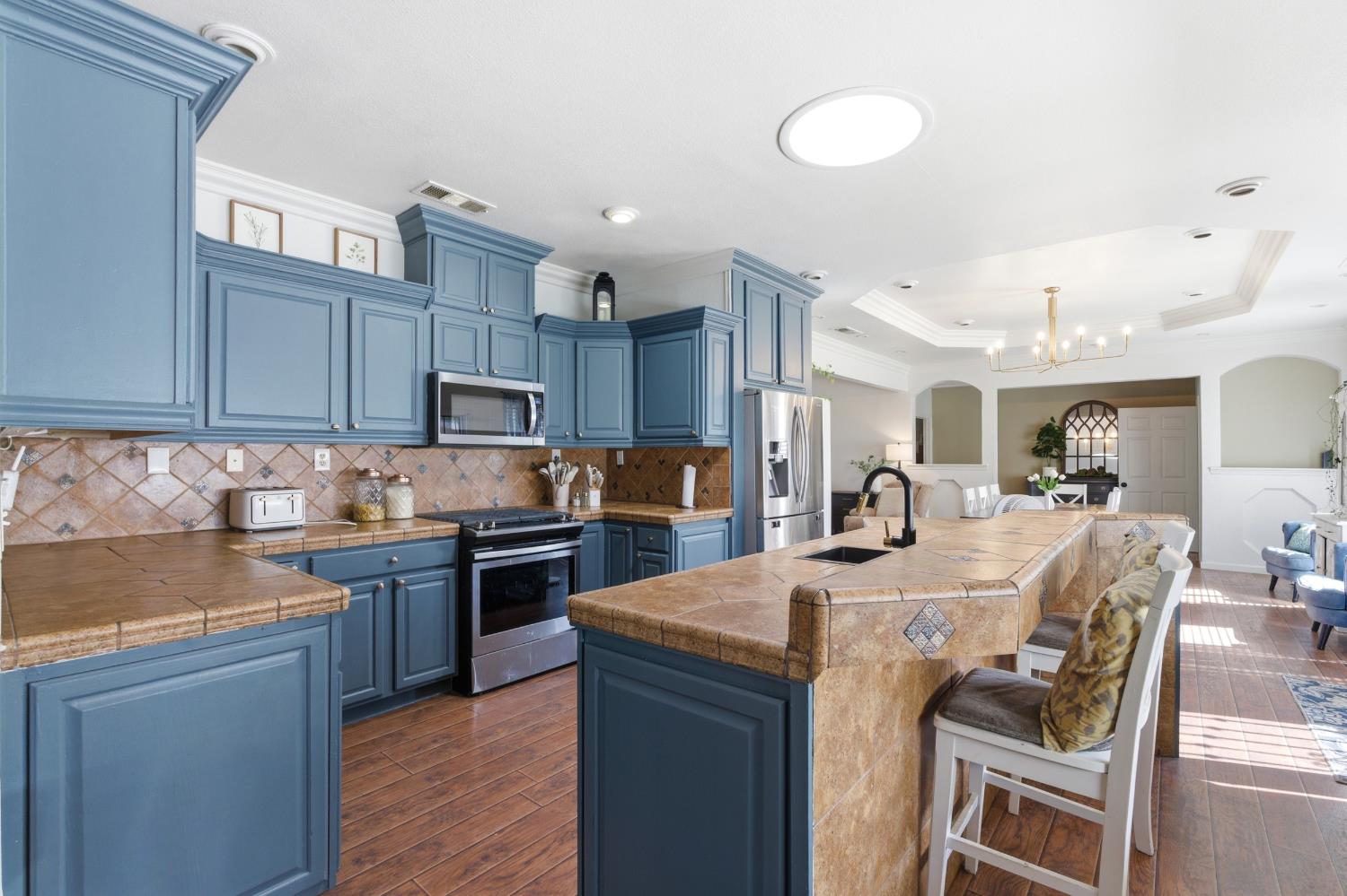 117 N N St, Madera, CA 93637