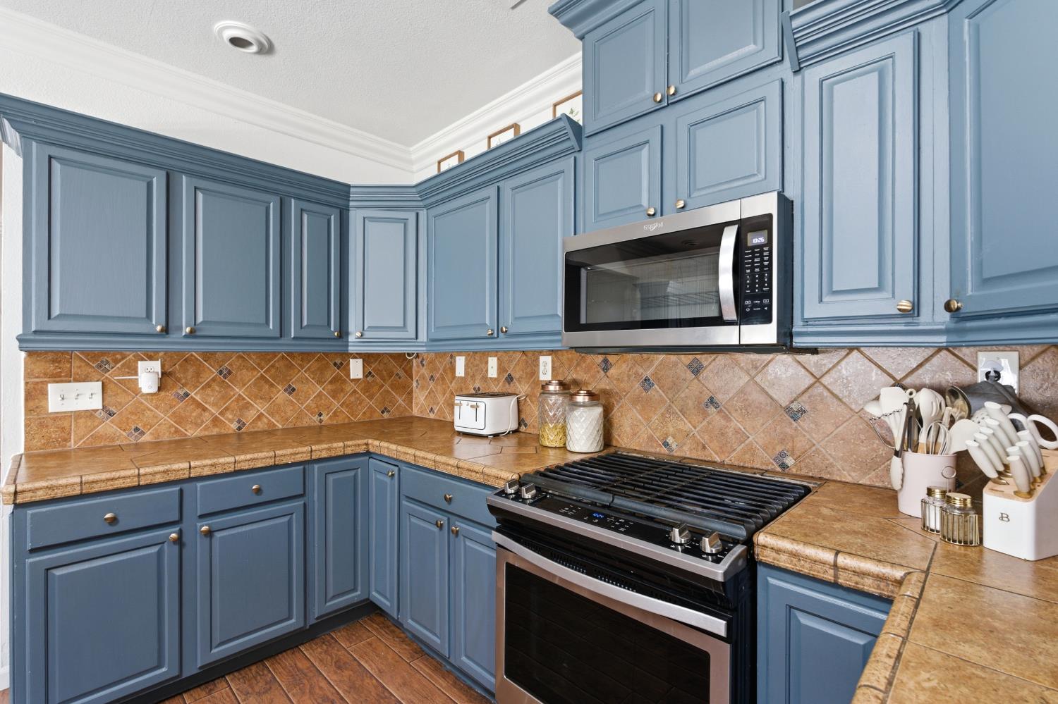 117 N N St, Madera, CA 93637