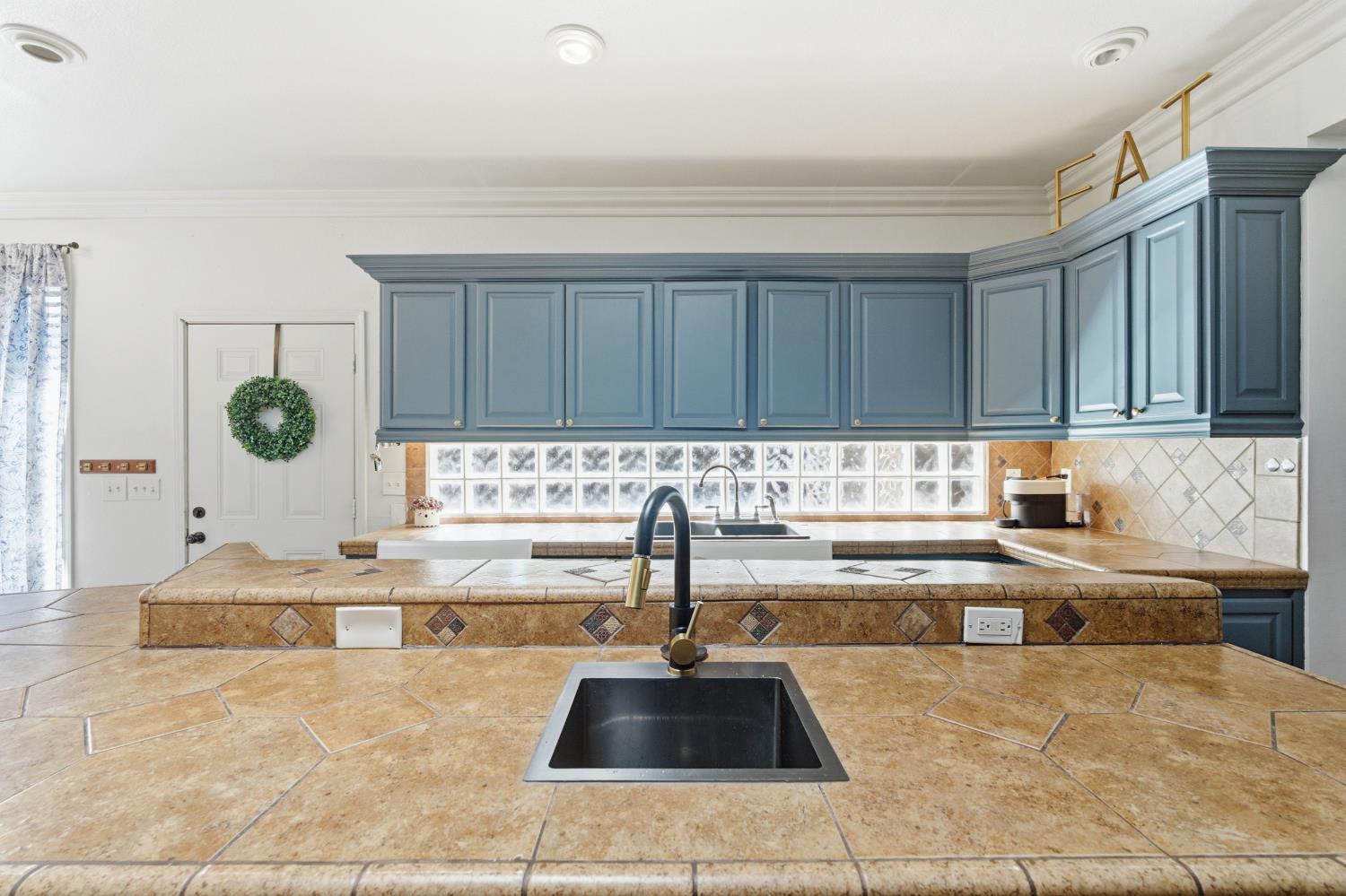 117 N N St, Madera, CA 93637