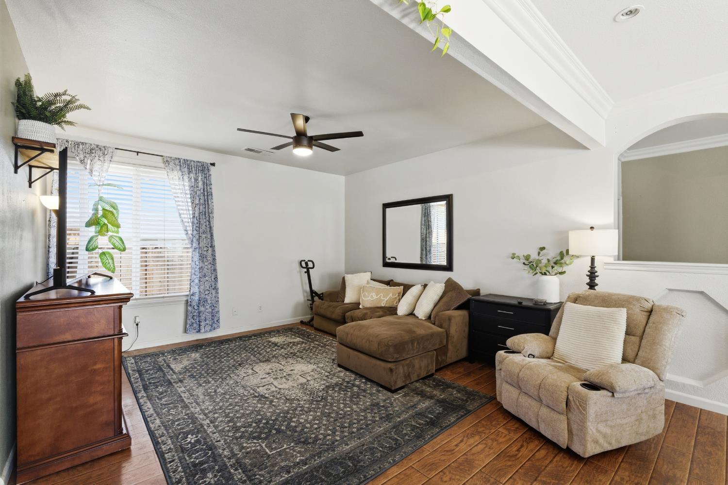 117 N N St, Madera, CA 93637