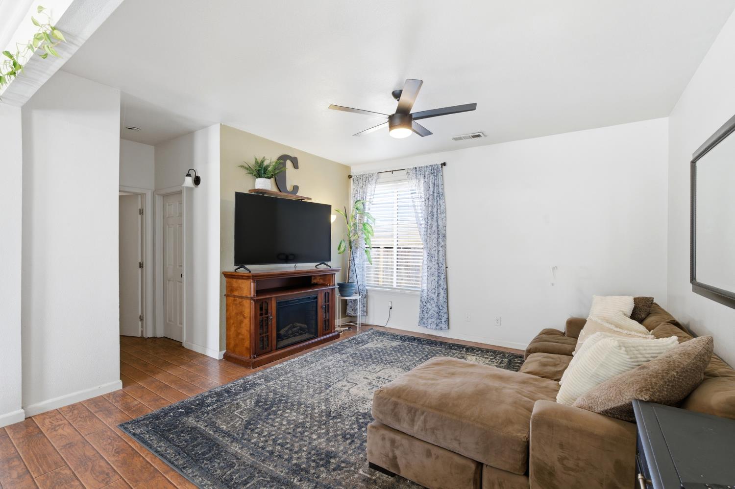 117 N N St, Madera, CA 93637