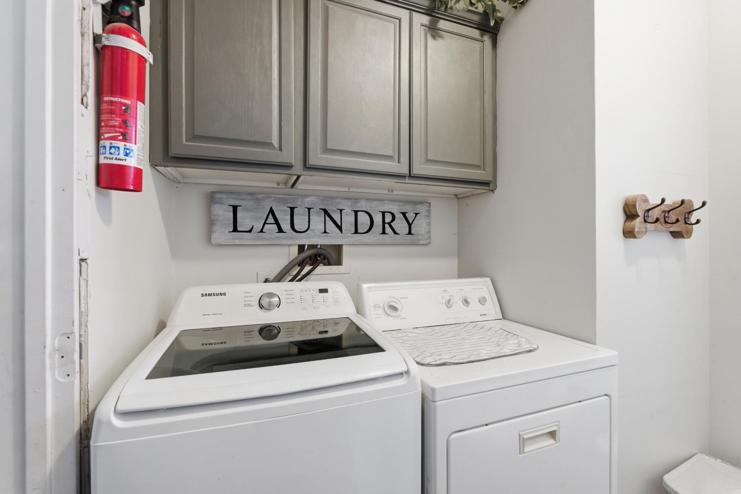 117 N N St, Madera, CA 93637