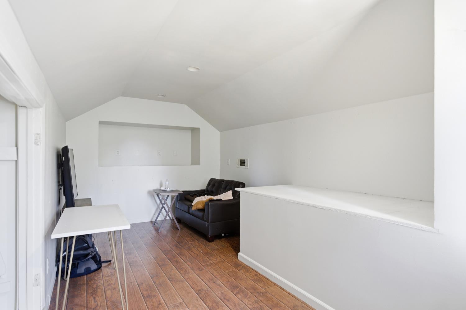 117 N N St, Madera, CA 93637