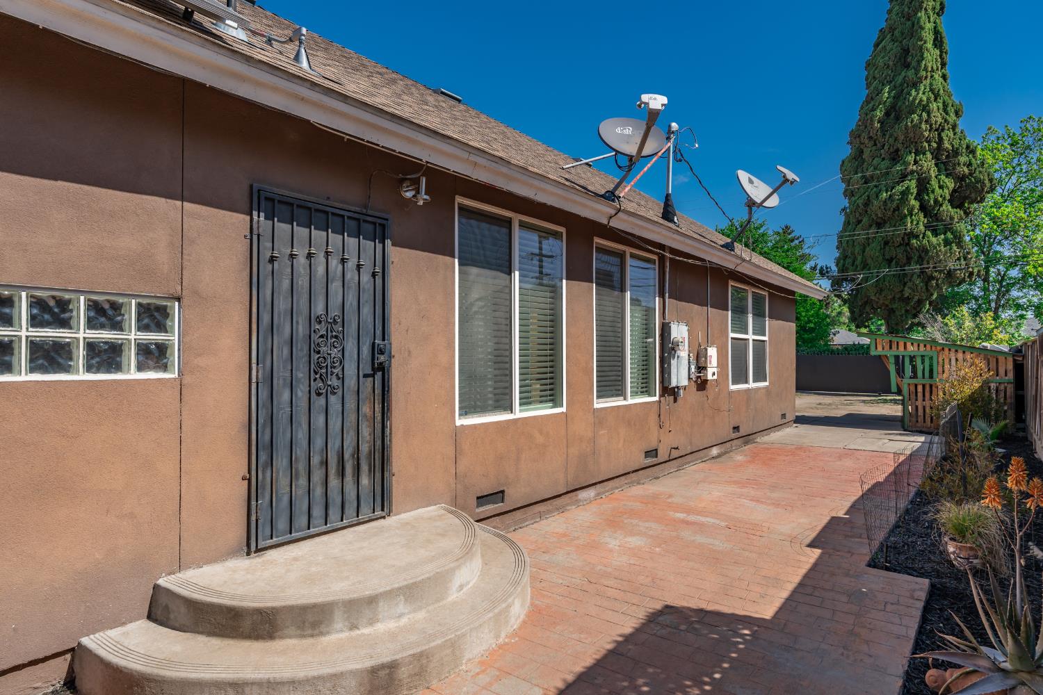 117 N N St, Madera, CA 93637