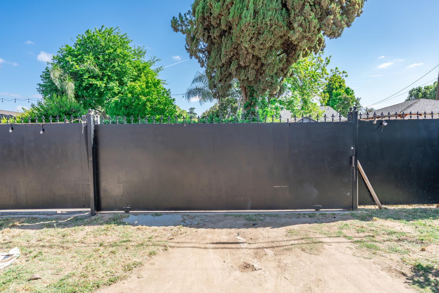 117 N N St, Madera, CA 93637