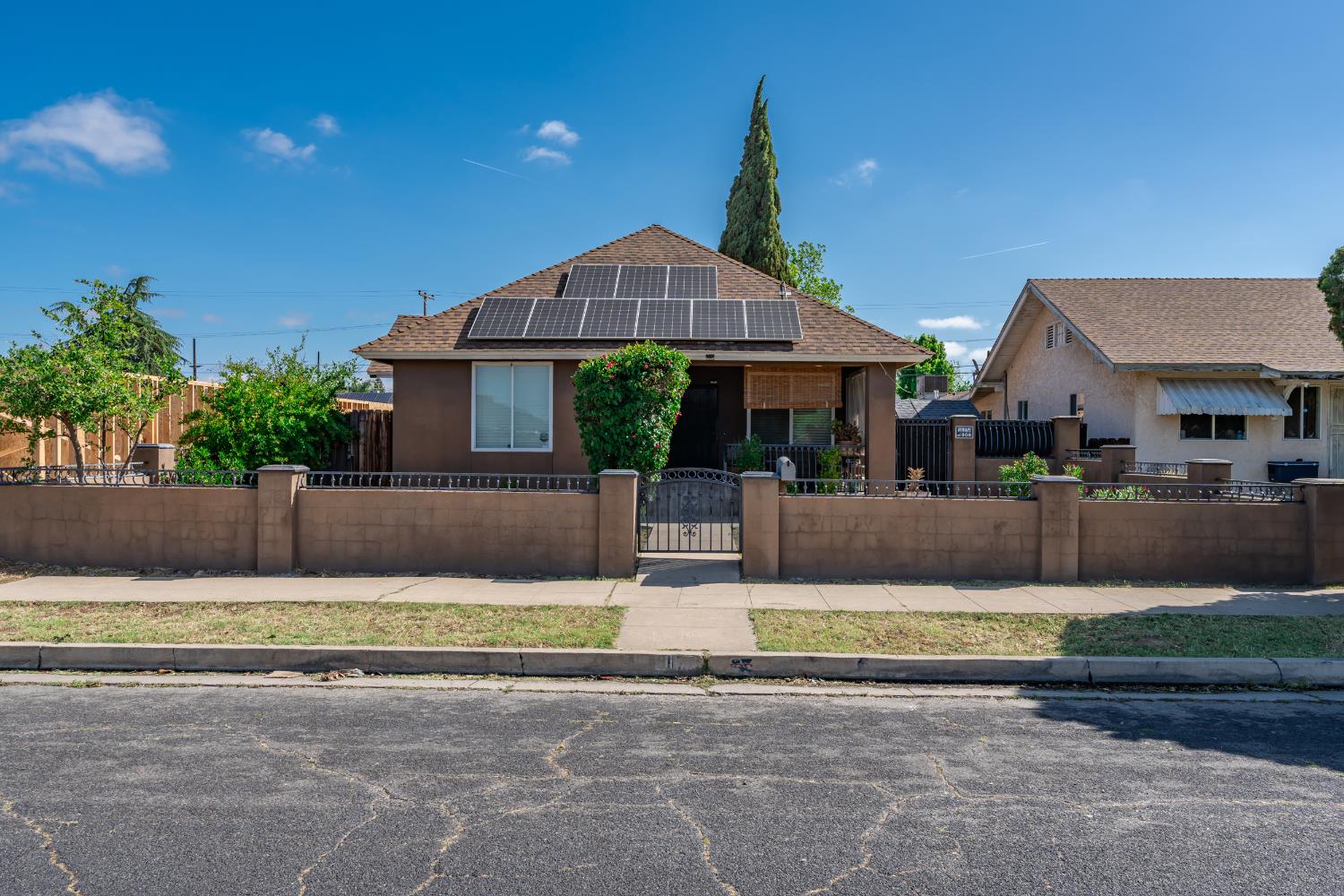 117 N N St, Madera, CA 93637