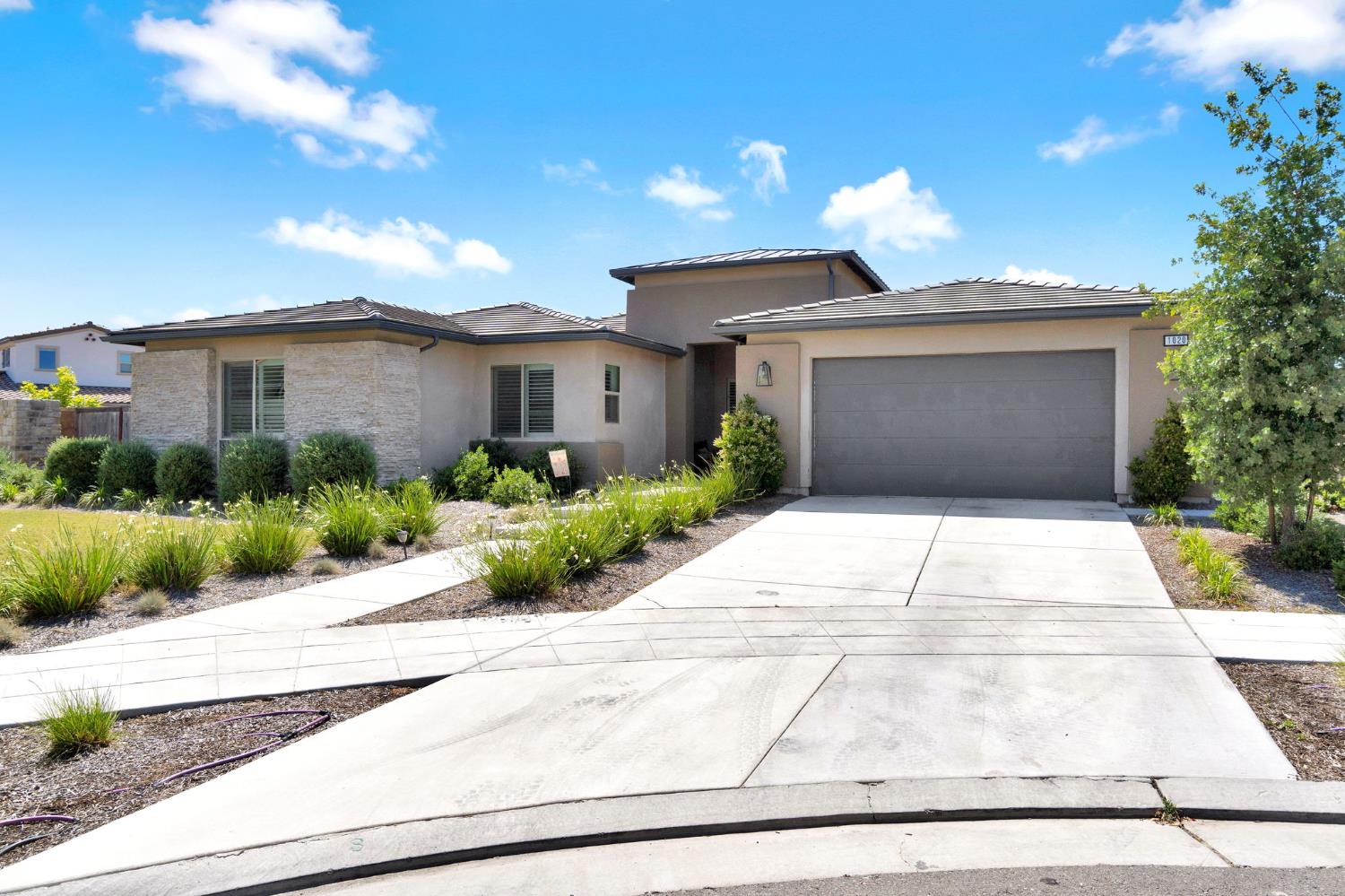 1020 Treasure Hills Dr, Madera, CA 93636