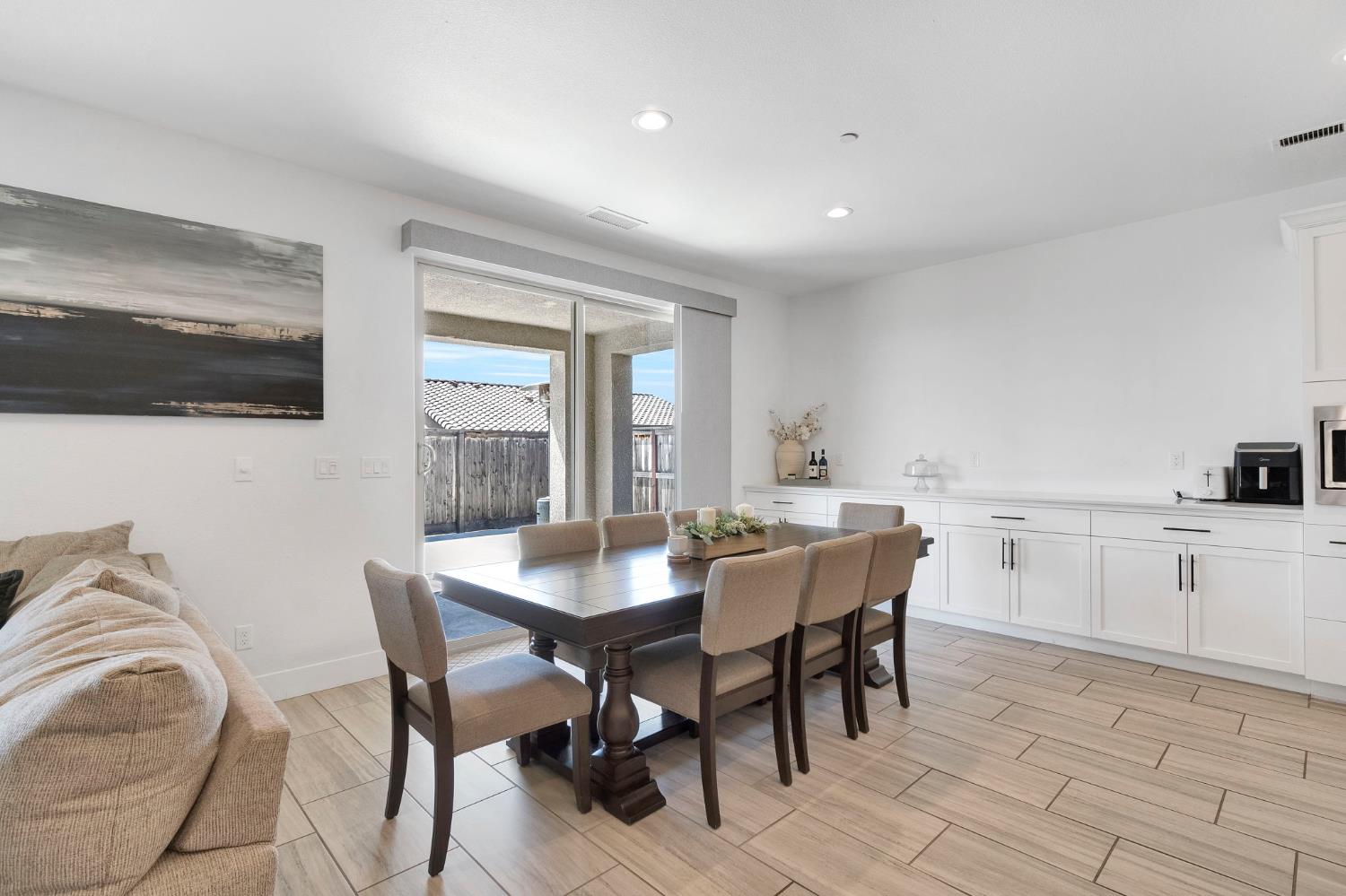 1020 Treasure Hills Dr, Madera, CA 93636