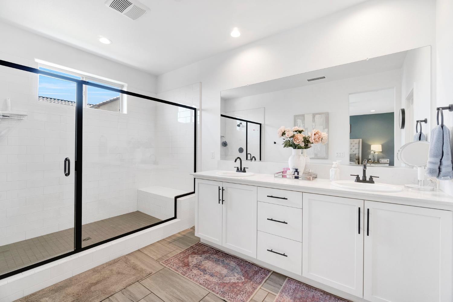 1020 Treasure Hills Dr, Madera, CA 93636