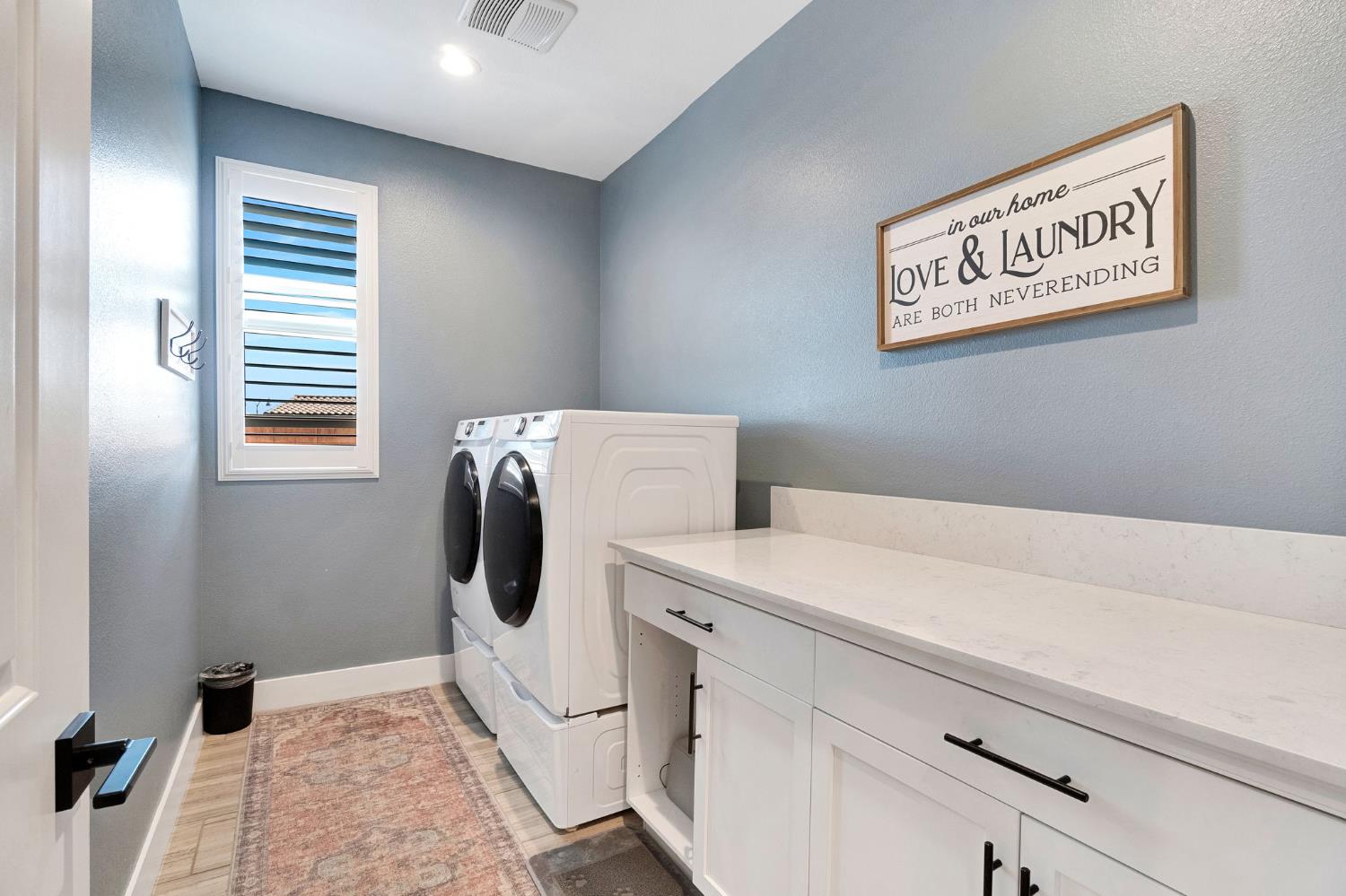 1020 Treasure Hills Dr, Madera, CA 93636