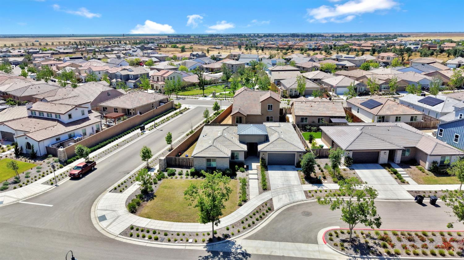 1020 Treasure Hills Dr, Madera, CA 93636