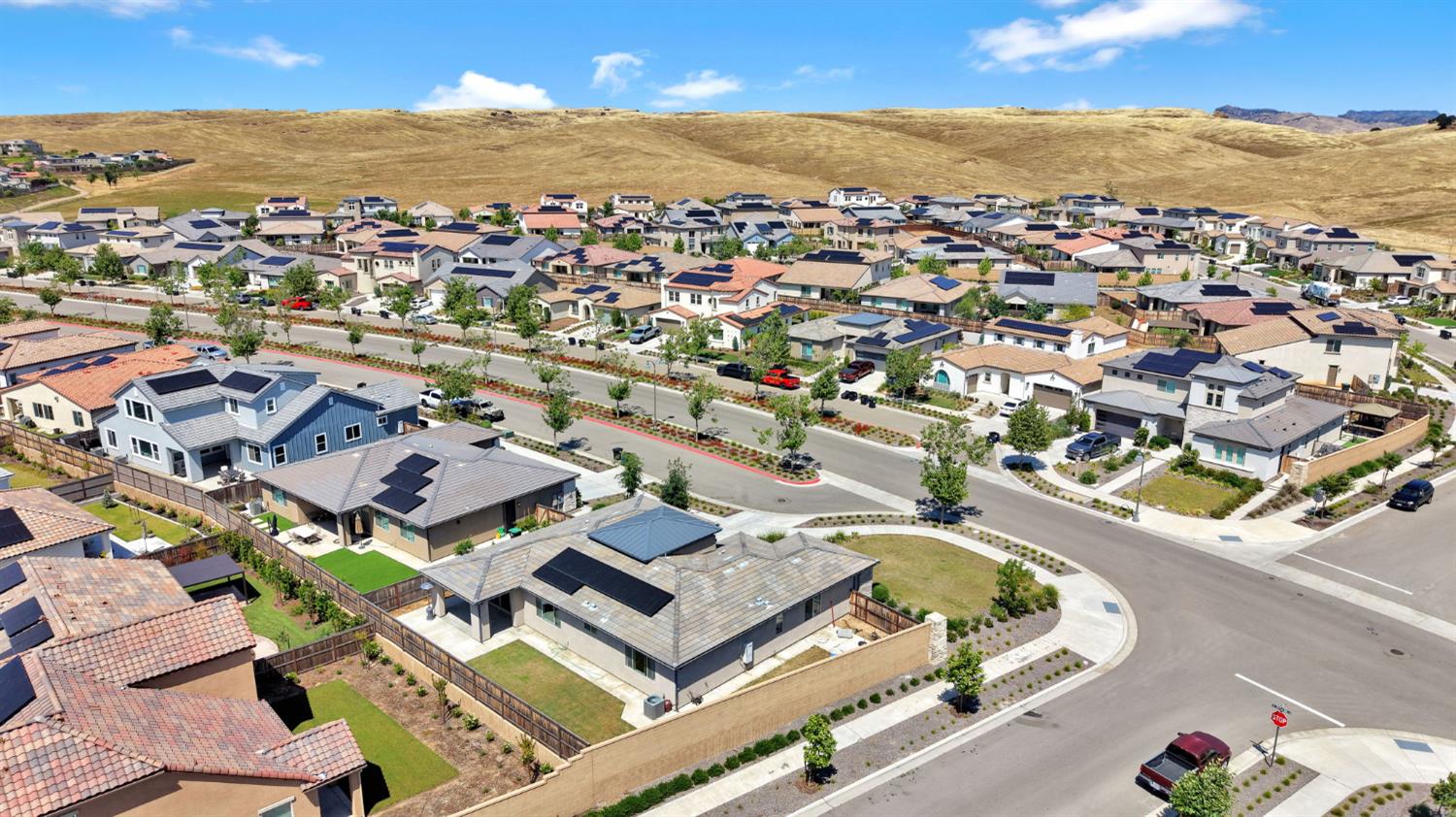 1020 Treasure Hills Dr, Madera, CA 93636